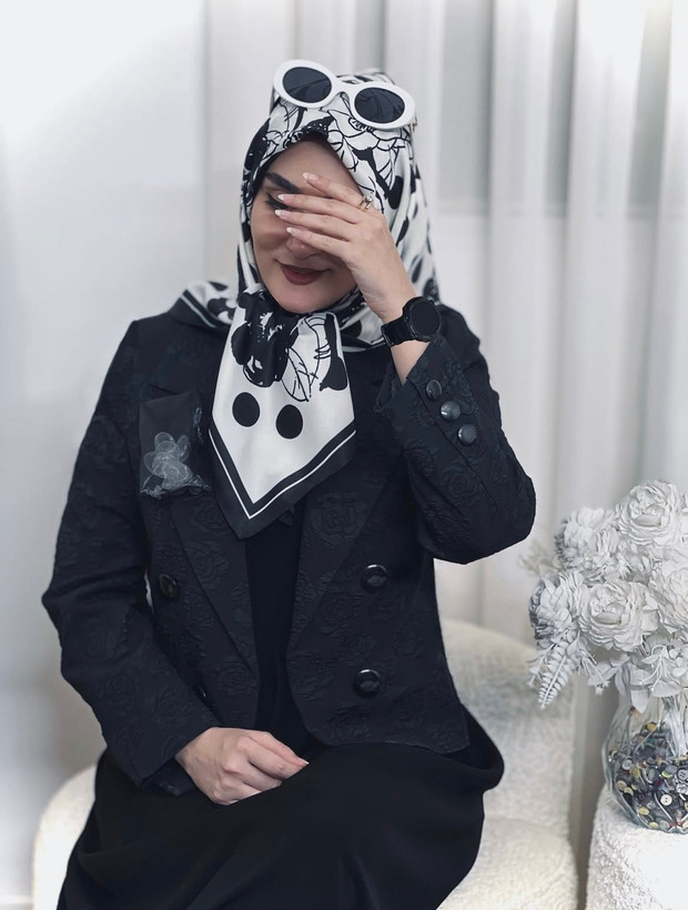 کت تک رز ابدی سفید و مشکی